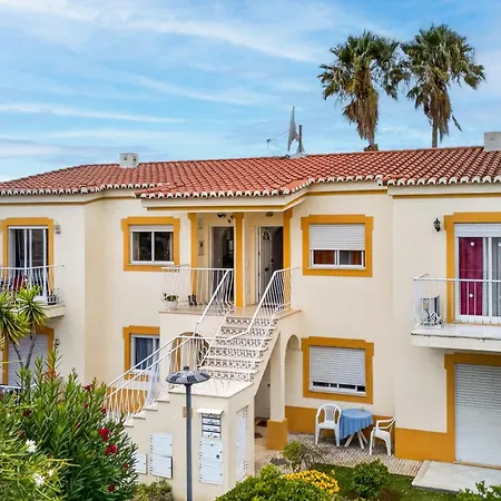 Sophisticated 2-bed Haven Near The Coast * Portimão